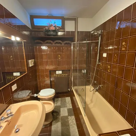 Suitecastlelakeview 0 Feriehus